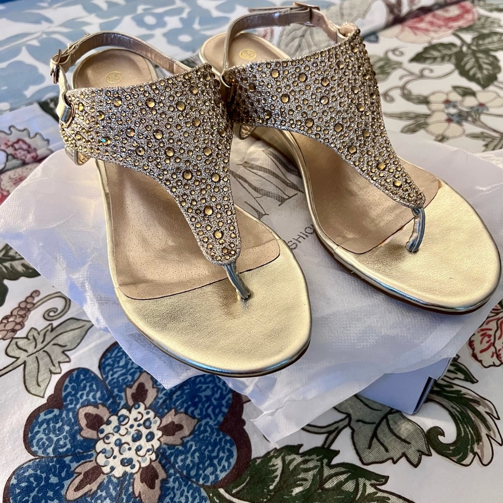 DREAM PAIRS Gold Women's Sandals